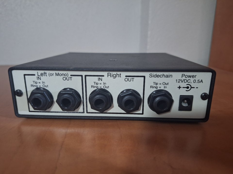 Compresor de estudio Really Nice Compressor . FMR Audio RNC1773 Compresor de segunda mano · Foto 3 de 5 · Granada · 230 €