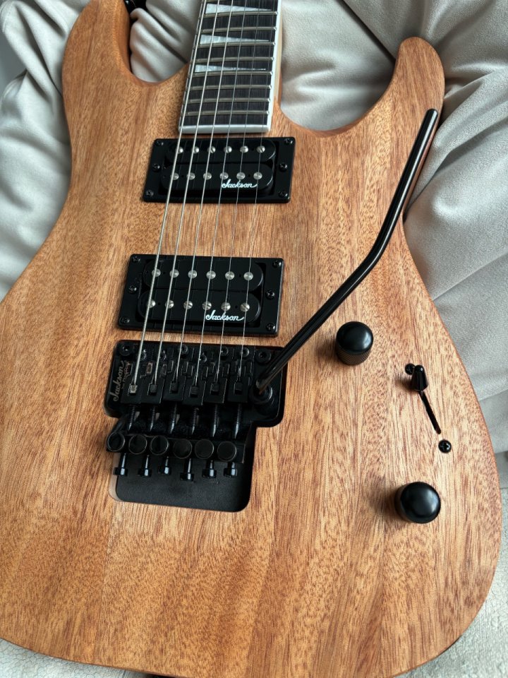 Jackson JS32 Dinky DKA Guitarra Eléctrica