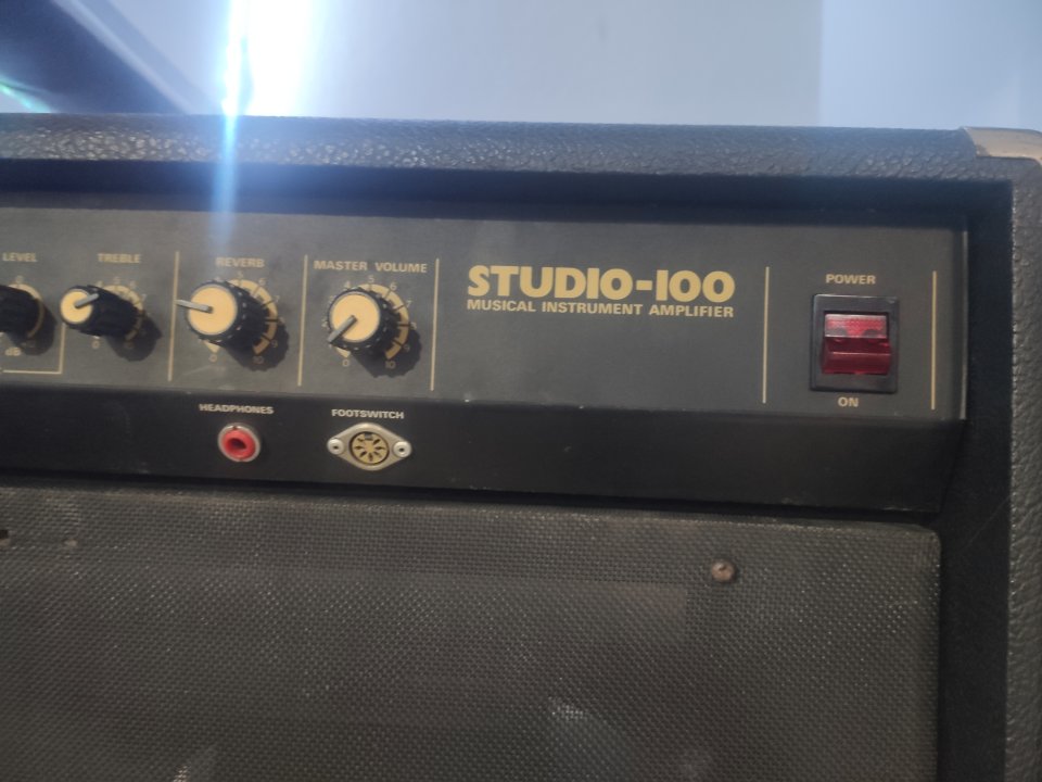 Amplificador HH Electronic años 70