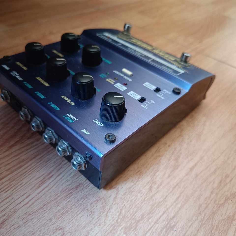 AKAI Professional Headrush E2 (Delay / Tape Echo / Looper) de segunda mano · Foto 5 de 7 · Málaga · 120 €