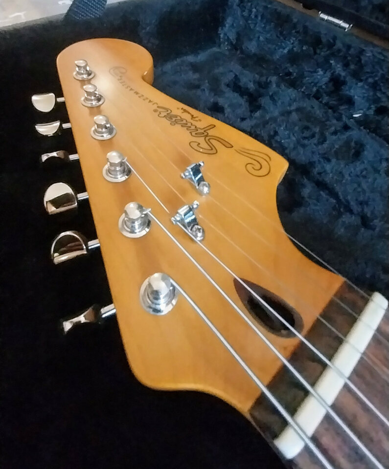 Squier J Mascis 2017 CAMBIO