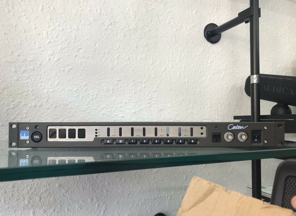 Procesador audio Dolby Lake Contour Pro 26D