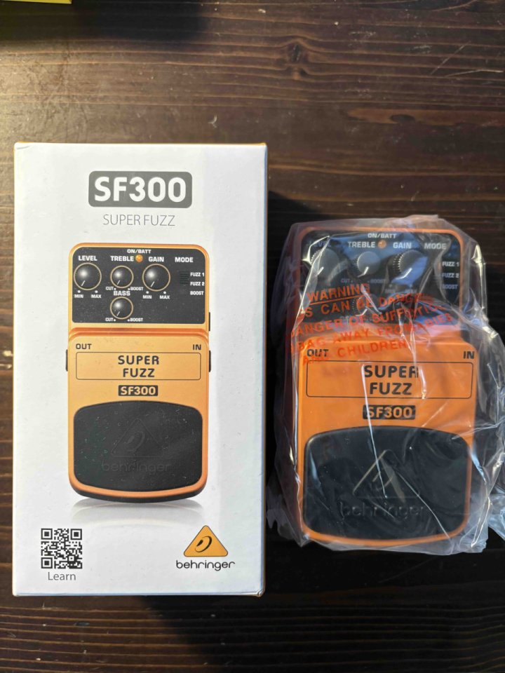 Behringer Super Fuzz SF300