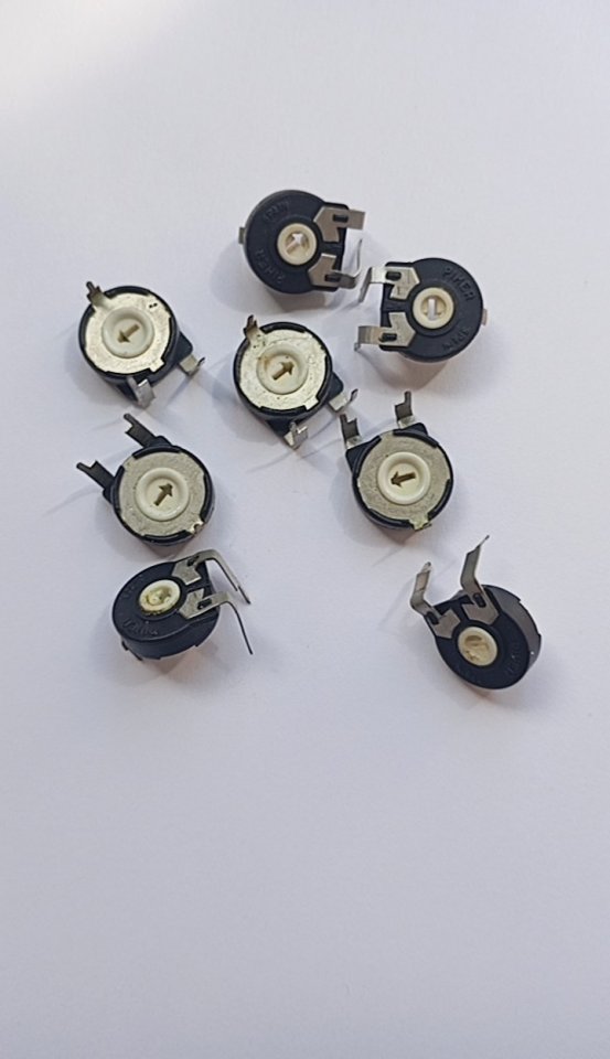 Resistencias ajustables (trimmers) PHIER de 10 kΩ, 426 M de segunda mano · Foto 2 de 2 · Barcelona · 1 €
