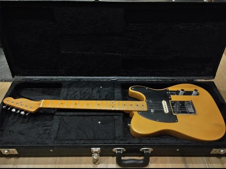 Fender "8502 American Series ash Telecaster" del año 2006