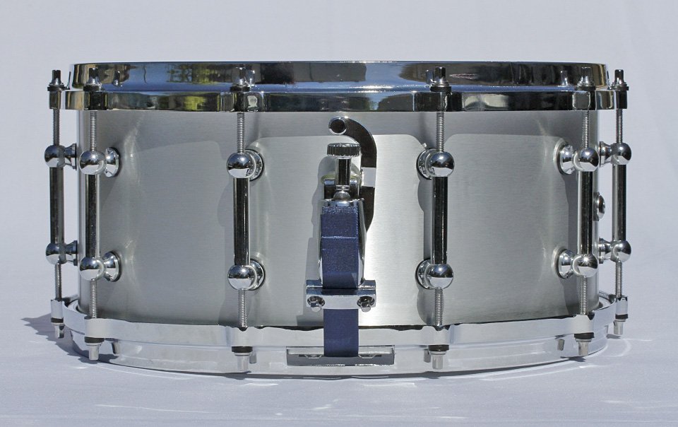 Caja de 14"x6,5" con casco y aros de aluminio de segunda mano · Foto 3 de 10 · Segovia · 200 €