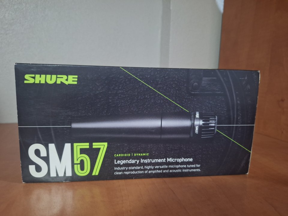 Micrófono dinámico Shure SM57 de segunda mano · Foto 3 de 5 · Granada · 60 €
