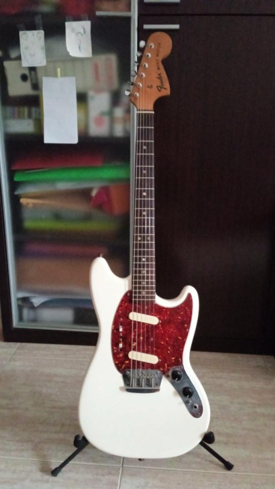 Fender Mustang USA - Musicmaster modificada 1973