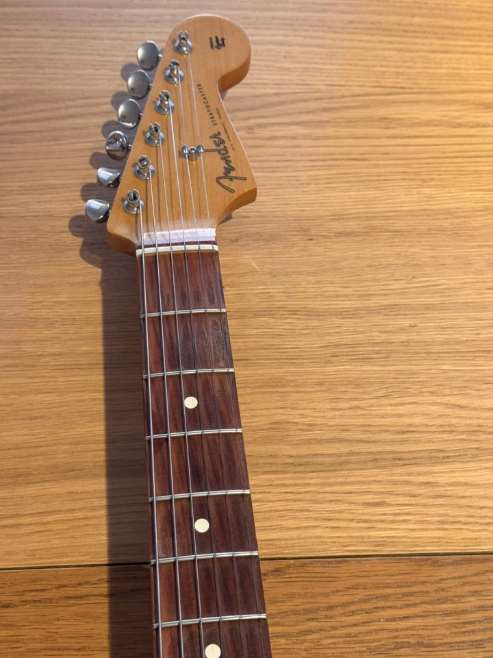 Fender Stratocaster Vintera 60s de segunda mano · Foto 2 de 6 · Madrid · 650 €