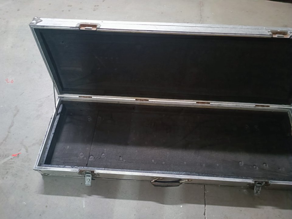 Flightcase Teclado 76 Teclas de segunda mano · Foto 2 de 2 · Cantabria · 150 €