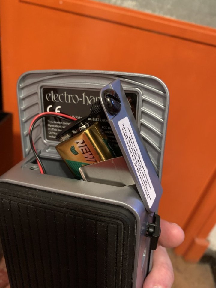 Pack EHX: Electro Harmonix Next Step Vol + cradle