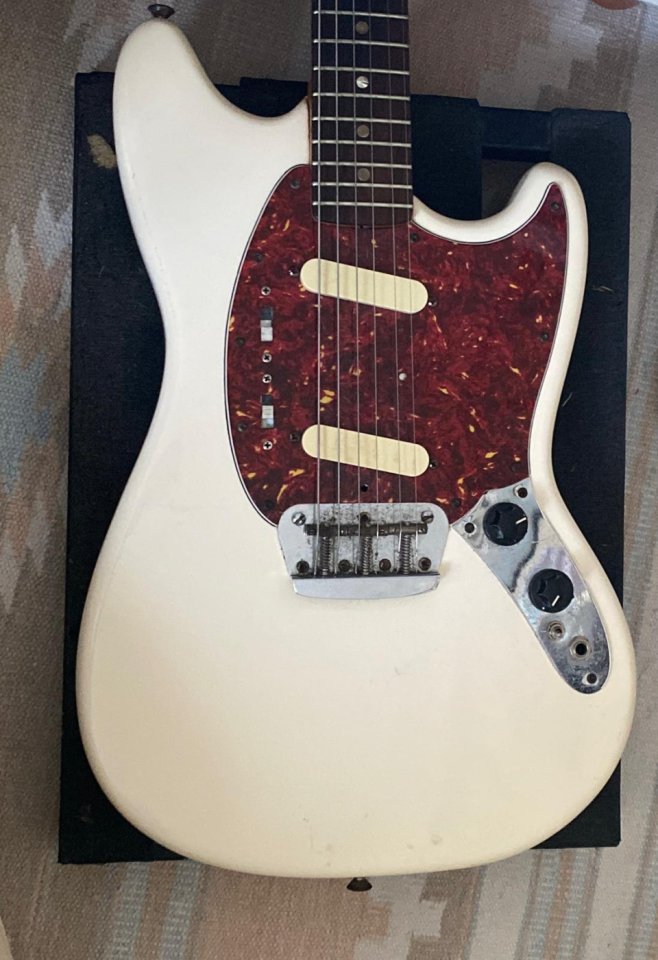 Fender Mustang USA - Musicmaster modificada 1973