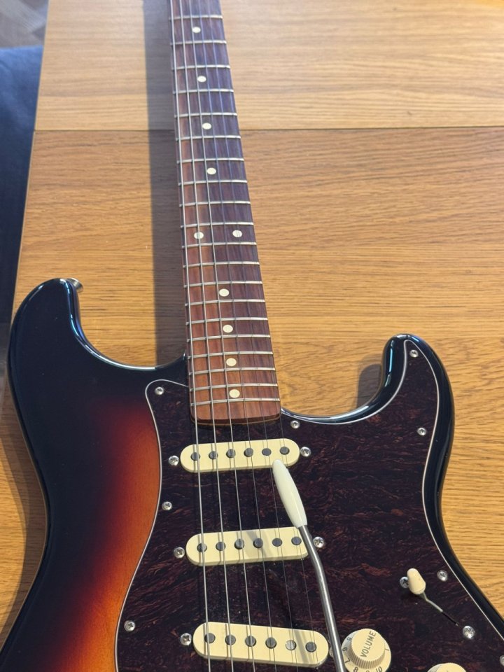 Fender Stratocaster Vintera 60s de segunda mano · Foto 3 de 6 · Madrid · 650 €