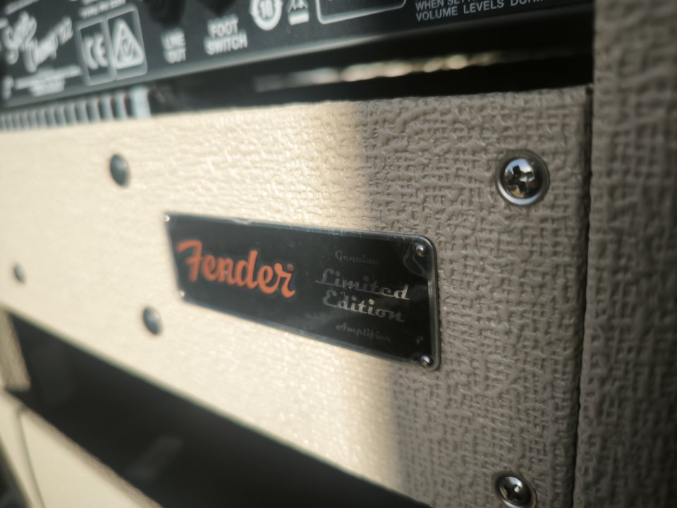 Fender Super champ X2 Cream Ltd. Eminence ragin cajun ¡ENVÍO INCLUIDO! de segunda mano · Foto 5 de 7 · Murcia · 280 €