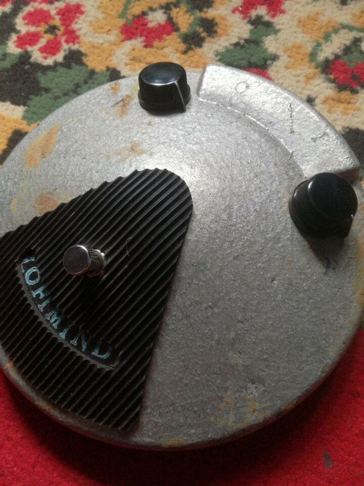 Vendo pedal Masacre tipo Fuzzface de LOFIMIND EFFECTS