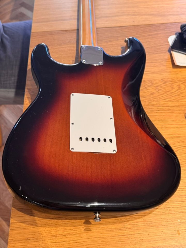 Fender Stratocaster Vintera 60s de segunda mano · Foto 4 de 6 · Madrid · 650 €