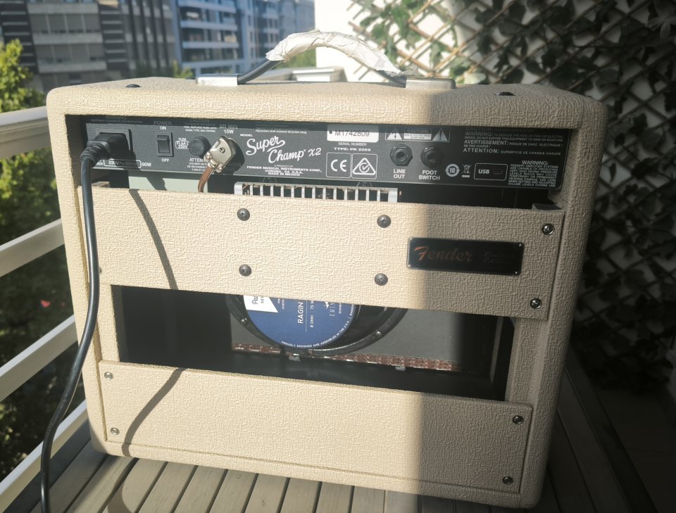 Fender Super champ X2 Cream Ltd. Eminence ragin cajun ¡ENVÍO INCLUIDO! de segunda mano · Foto 6 de 7 · Murcia · 280 €