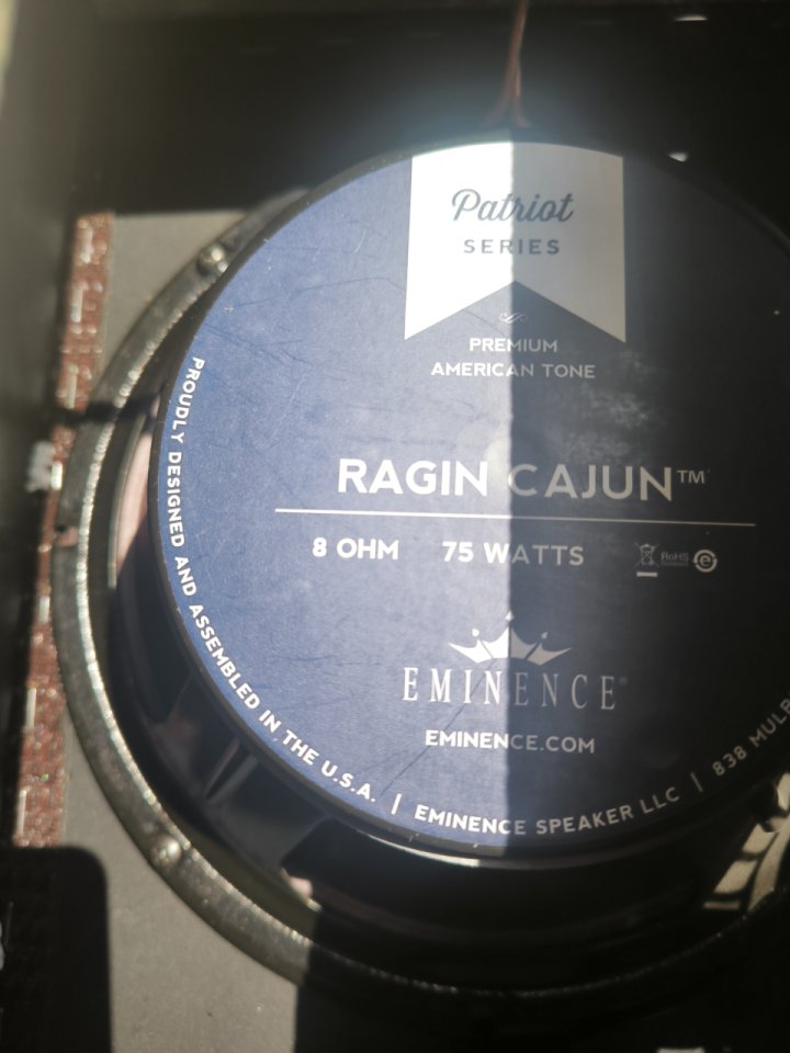 Fender Super champ X2 Cream Ltd. Eminence ragin cajun ¡ENVÍO INCLUIDO! de segunda mano · Foto 7 de 7 · Murcia · 280 €