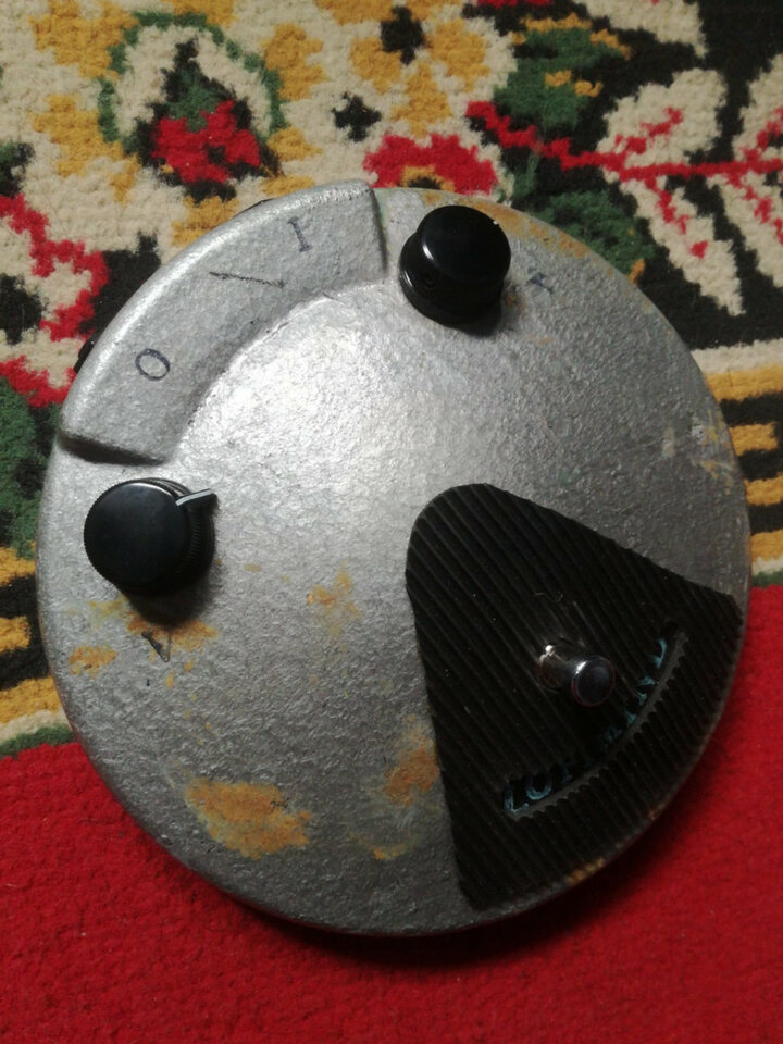 Vendo pedal Masacre tipo Fuzzface de LOFIMIND EFFECTS