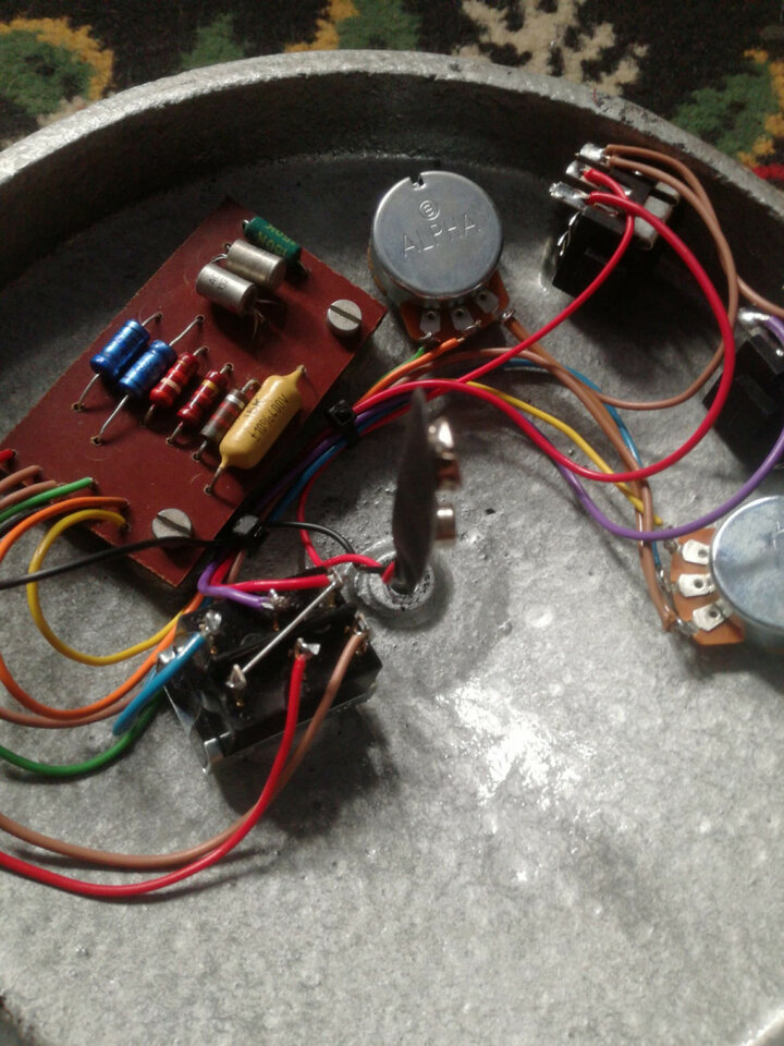 Vendo pedal Masacre tipo Fuzzface de LOFIMIND EFFECTS