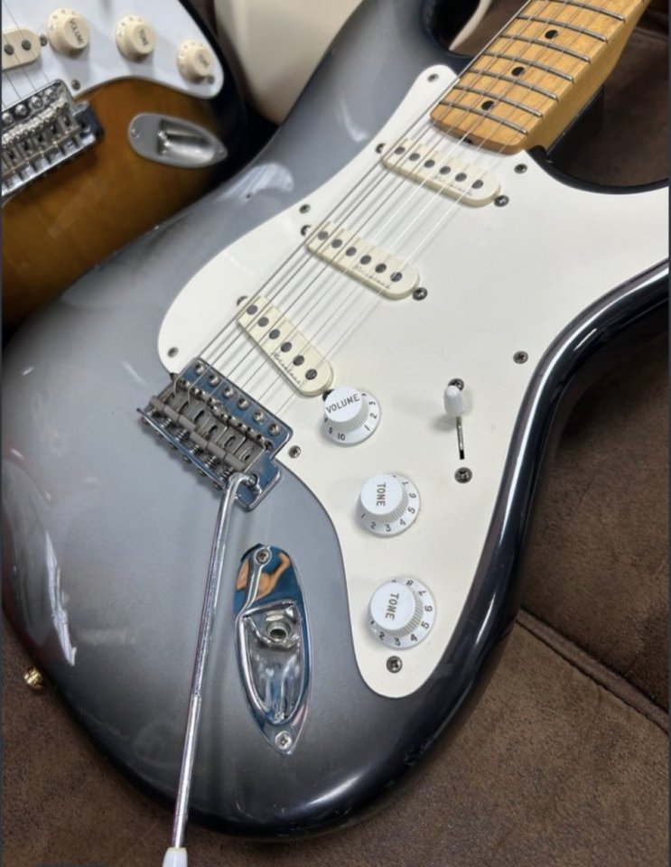 Squier Strat japan año 83/85 de segunda mano · Foto 1 de 5 · Sevilla · 500 €
