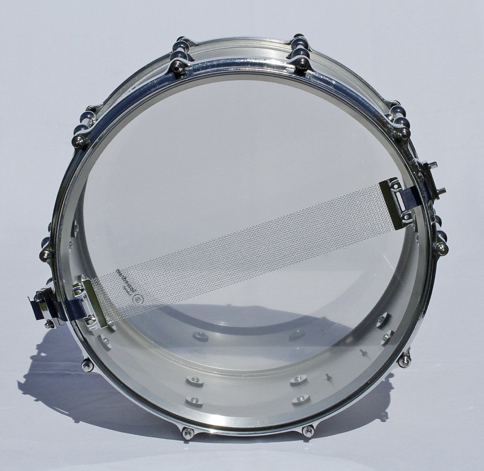 Caja de 14"x6,5" con casco y aros de aluminio de segunda mano · Foto 9 de 10 · Segovia · 200 €
