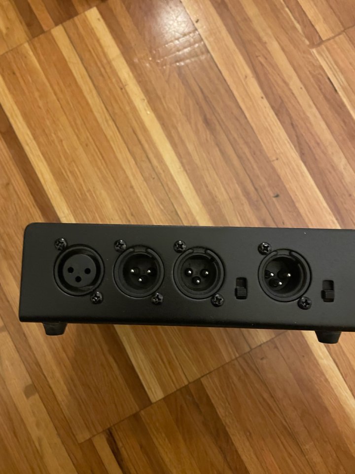 IMG STAGELINE LSP-102 Repartidor de línea, 3 vías de 2 canales de segunda mano · Foto 2 de 4 · Barcelona · 50 €