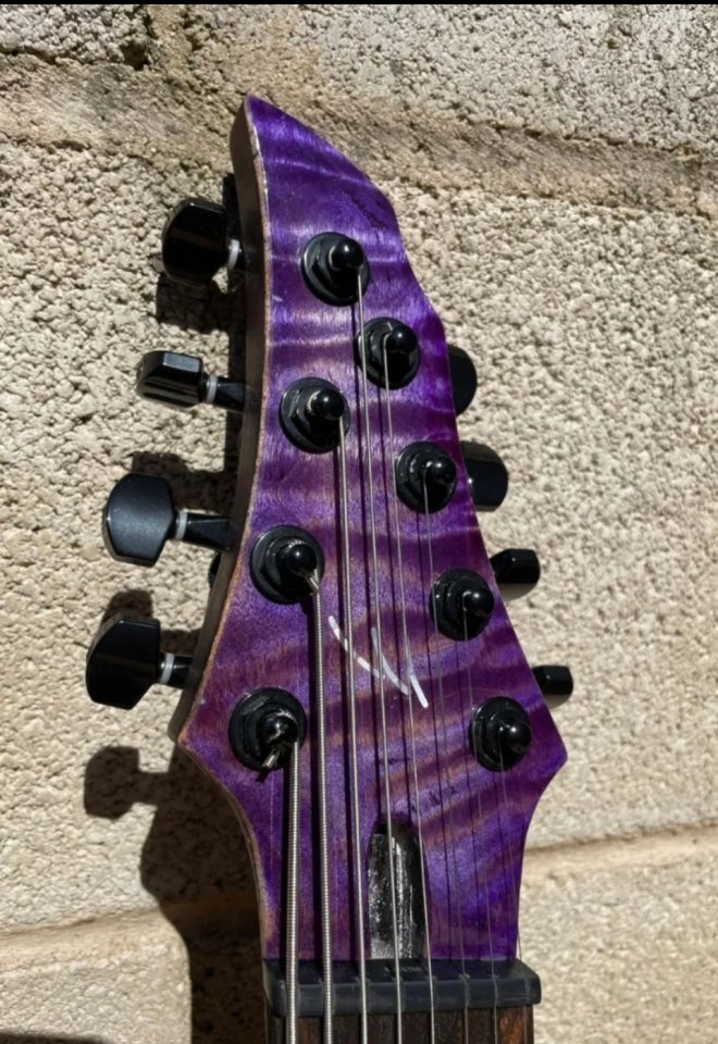 Mora Guitars 8 cuerdas