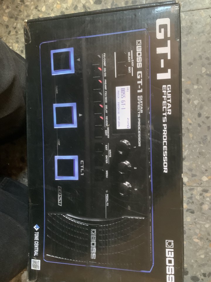 Boss GT-1 guitar modeler y effectos de segunda mano · Foto 2 de 5 · Madrid · 90 €