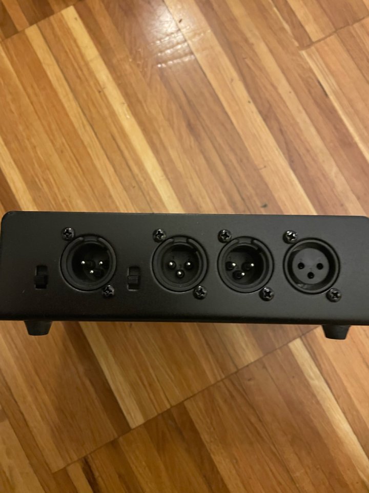 IMG STAGELINE LSP-102 Repartidor de línea, 3 vías de 2 canales de segunda mano · Foto 3 de 4 · Barcelona · 50 €