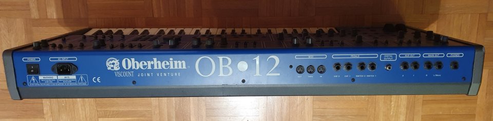 Oberheim OB12 de segunda mano · Foto 2 de 2 · Araba · 900 €