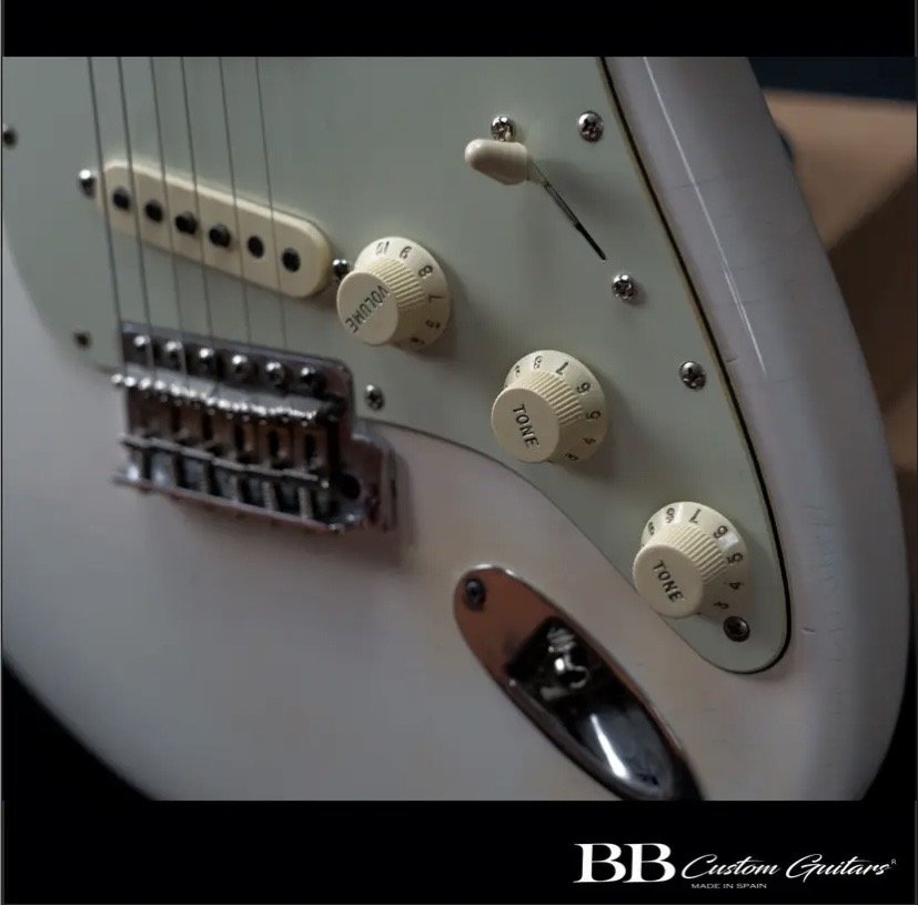 Bb Custom Guitars( con Mark Foleys) - CHOLLAZO !!! 1100 euros de segunda mano · Foto 4 de 10 · Madrid