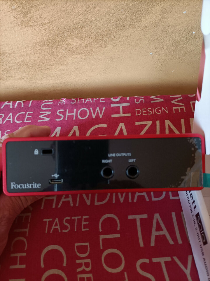 Scarlett Solo 3rd gen 2-in 2-out usb audio interface