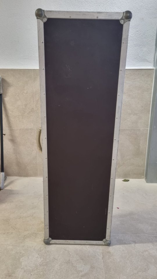 Flightcase para teclado o equipo con ruedas