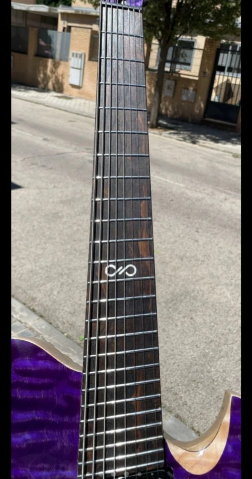 Mora Guitars 8 cuerdas