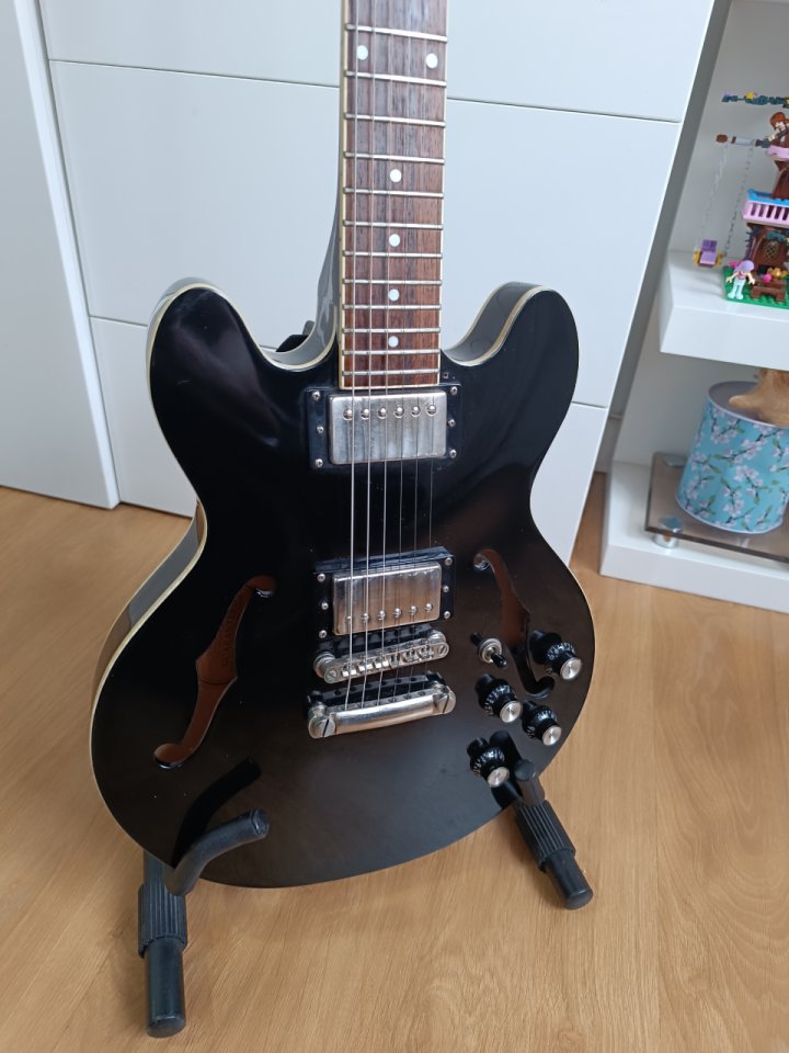 Epiphone ES-339 negra