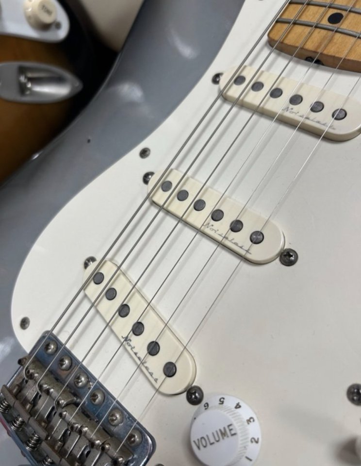 Squier Strat japan año 83/85 de segunda mano · Foto 3 de 5 · Sevilla · 500 €