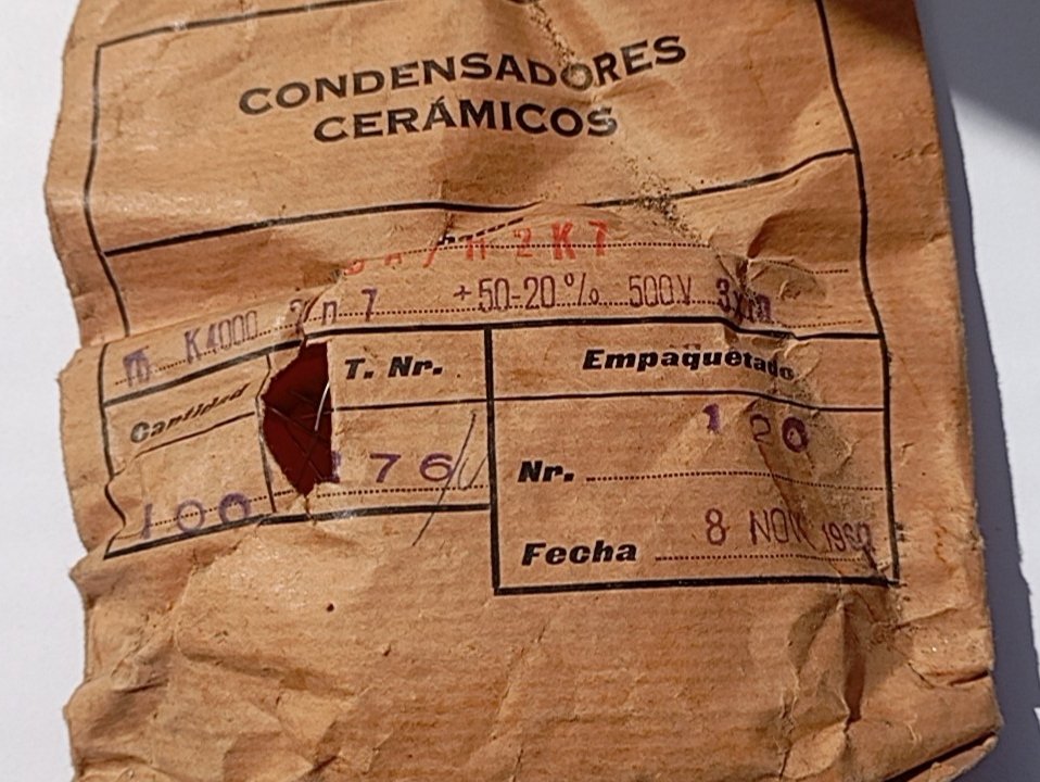 Condensadores cerámicos vintage 2,7 nF (2700 pF) 500V NOS – año 1960 de segunda mano · Foto 3 de 4 · Barcelona · 1 €