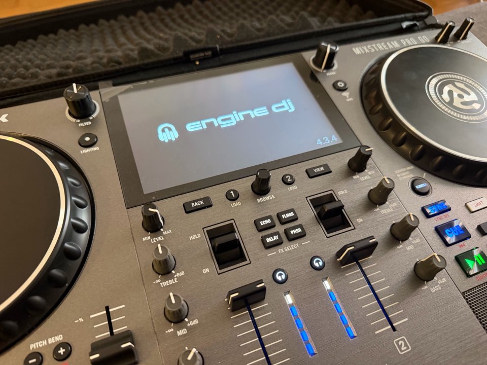 Numark Mixstream Pro Go de segunda mano · Foto 2 de 5 · Madrid · 650 €