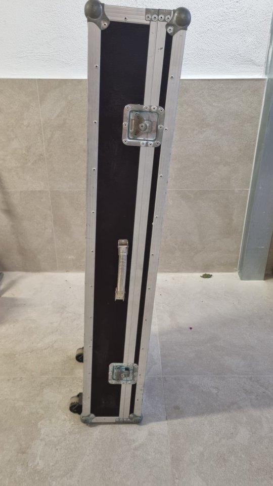 Flightcase para teclado o equipo con ruedas