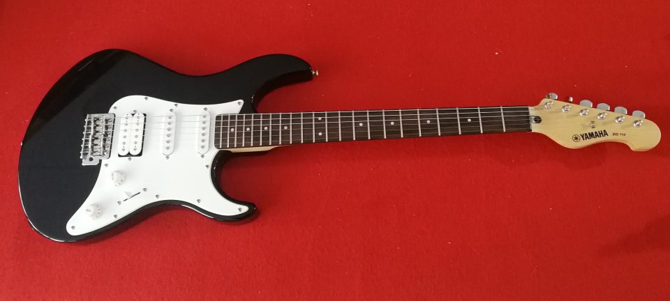 Yamaha EG 112 Pack guitarra eléctrica