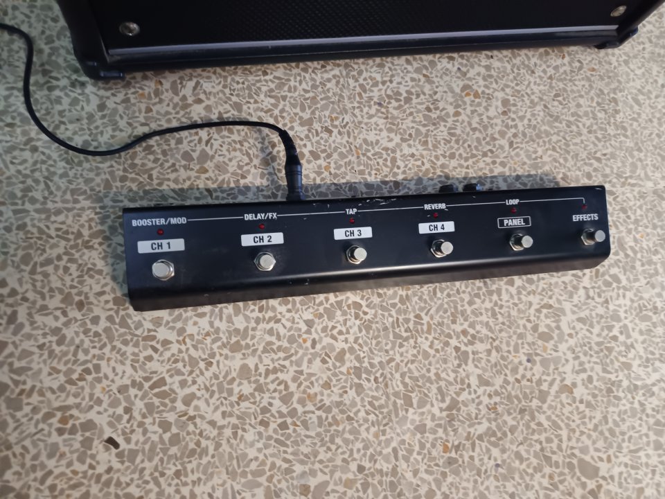 REBAJA TEMPORAL! BOSS KATANA 100 MKII + Footswitch BOSS GA FC de segunda mano · Foto 3 de 5 · Barcelona · 240 €