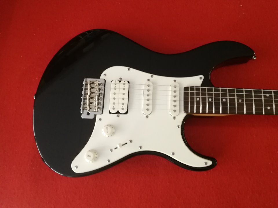 Yamaha EG 112 Pack guitarra eléctrica