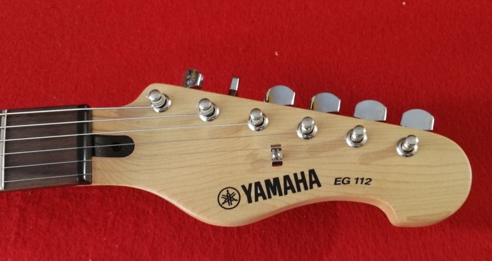 Yamaha EG 112 Pack guitarra eléctrica