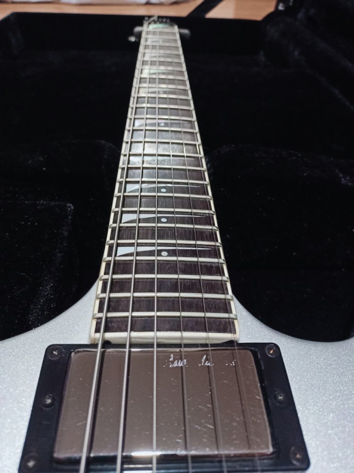 Dean Guitars Zero Silver Dave Mustaine signature de segunda mano · Foto 2 de 9 · A Coruña · 1990 €