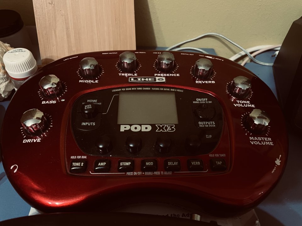 Vendo POD X3 de segunda mano · Foto 2 de 2 · León · 100 €