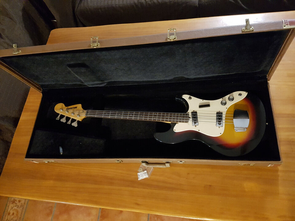Bajo marca MELODY, fabricado en Italia, años 60/70