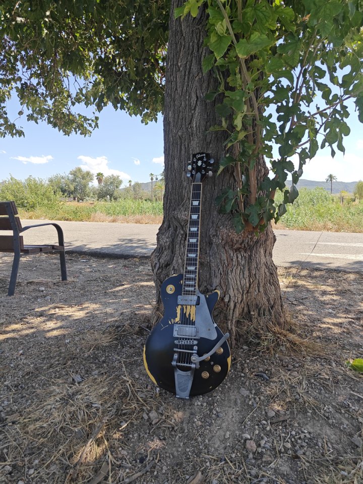 Replica OLD BLACK NEIL YOUNG