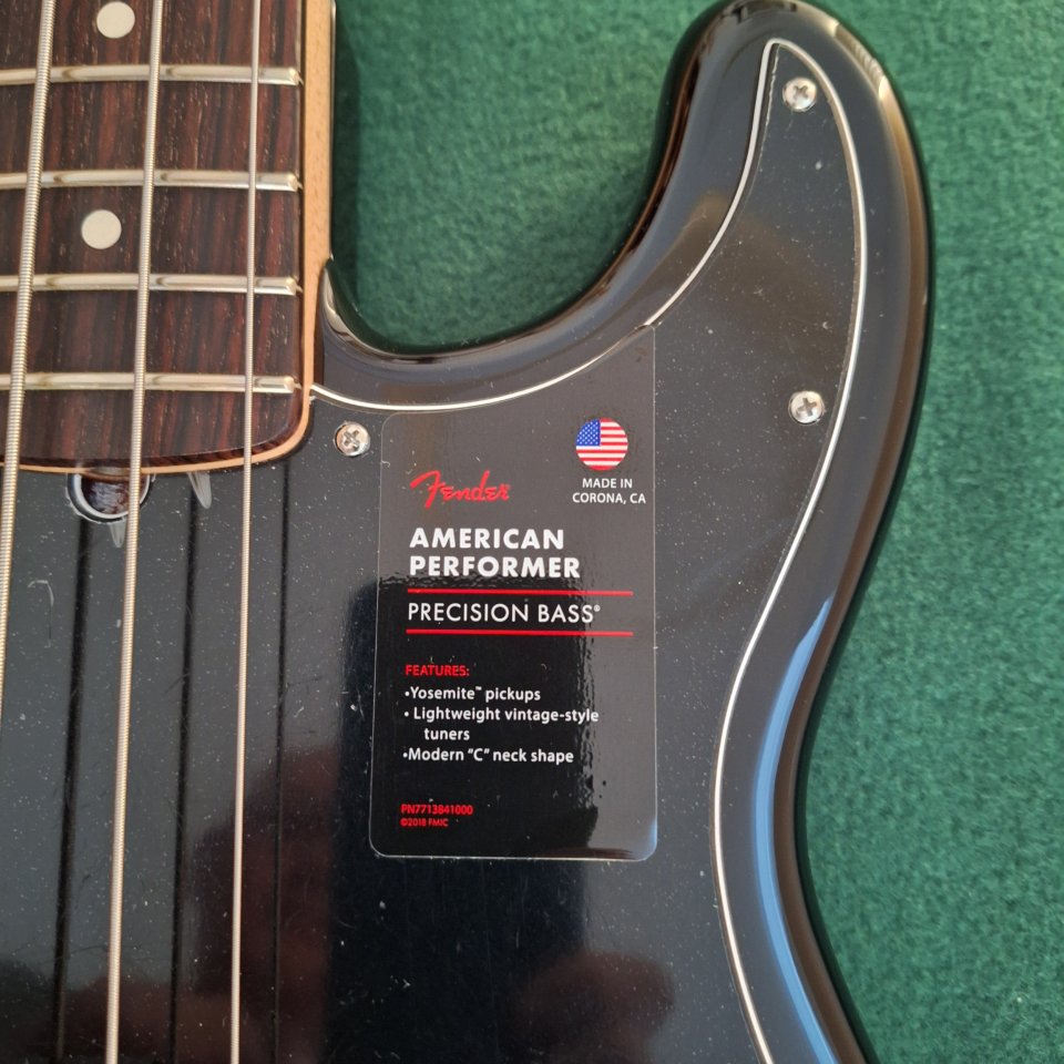 Fender Precision Bass American Performer RW 3-Tone Sunburst de segunda mano · Foto 5 de 10 · Sevilla · 1275 €