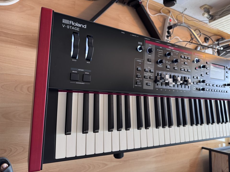 Roland V-Stage 88